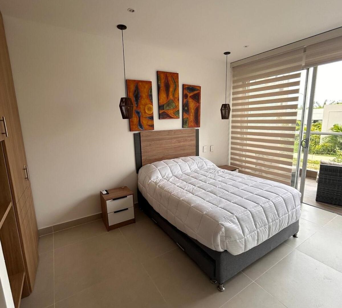 With Crystal Clear Lagoon Type, 1 Level Apartamento