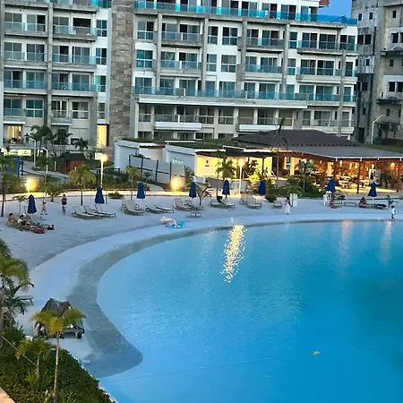 With Crystal Clear Lagoon Type, 1 Level