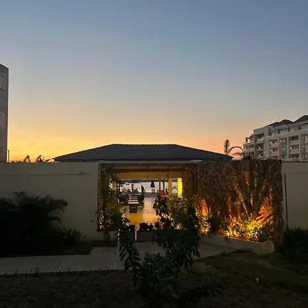 With Crystal Clear Lagoon Type, 1 Level Apartamento Cartagena