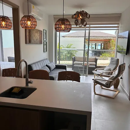 With Crystal Clear Lagoon Type, 1 Level Cartagena