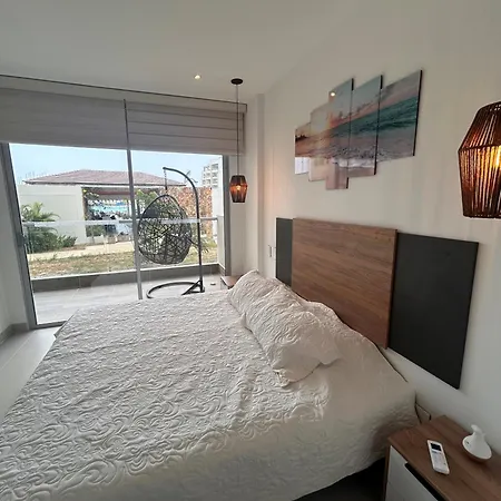 With Crystal Clear Lagoon Type, 1 Level Apartamento Cartagena